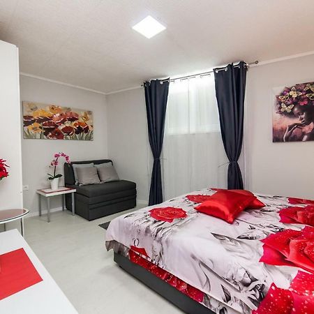 Apartment Romanov Belgrad Exteriör bild