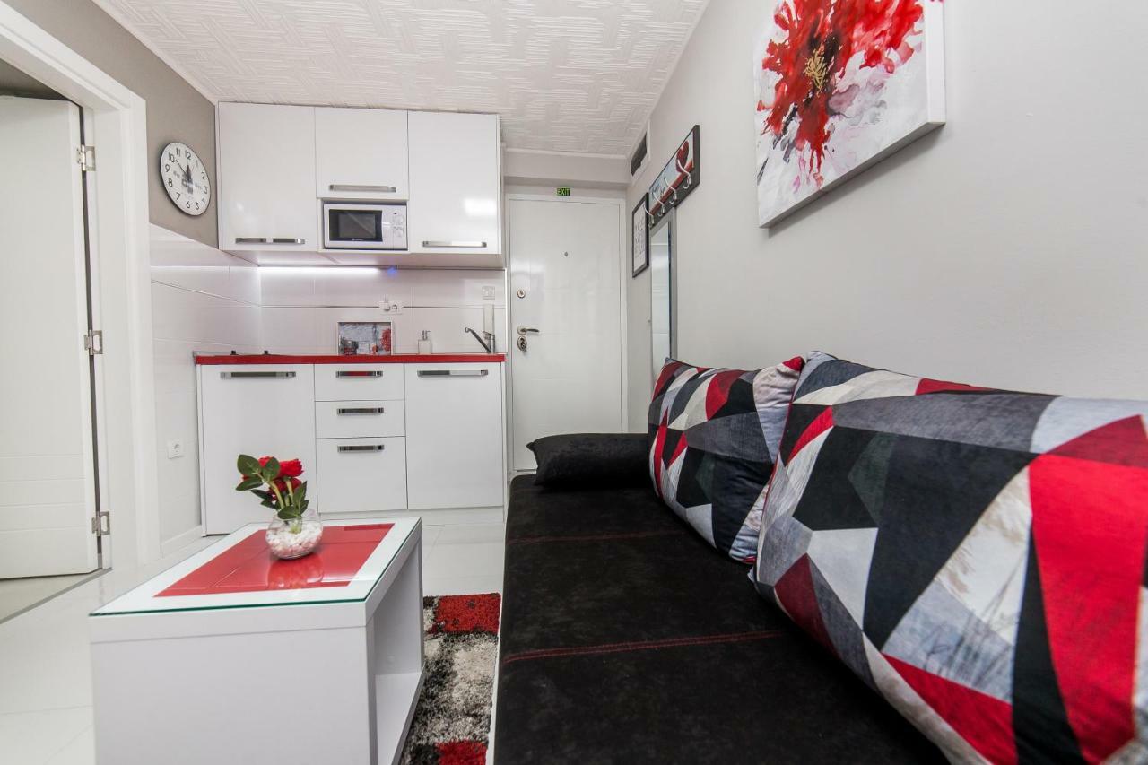 Apartment Romanov Belgrad Exteriör bild
