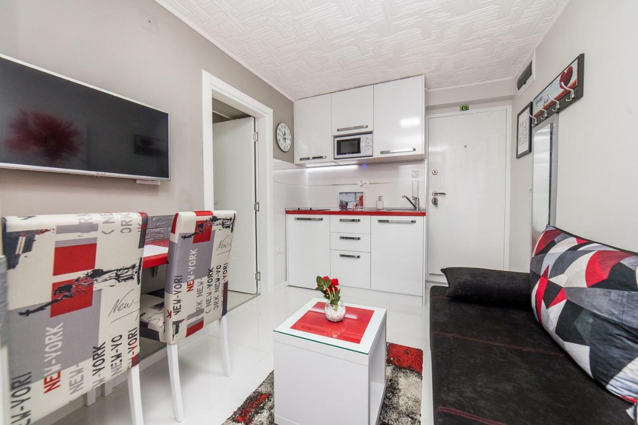 Apartment Romanov Belgrad Exteriör bild